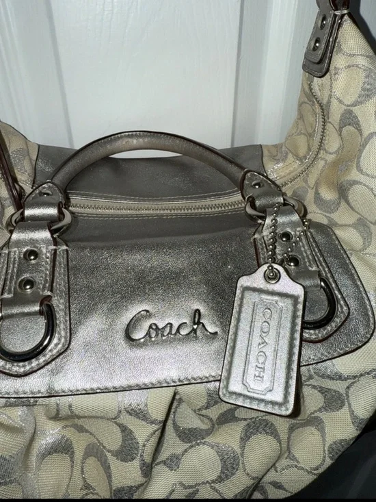 Coach Signature Hobo Handbag in Metallic Silver Zipper Closure Adjustable Strap - Picture 4 of 10